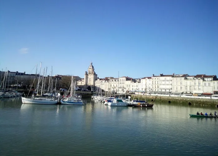 Le Fetilly Avec Parking Privatif Et Climatisation